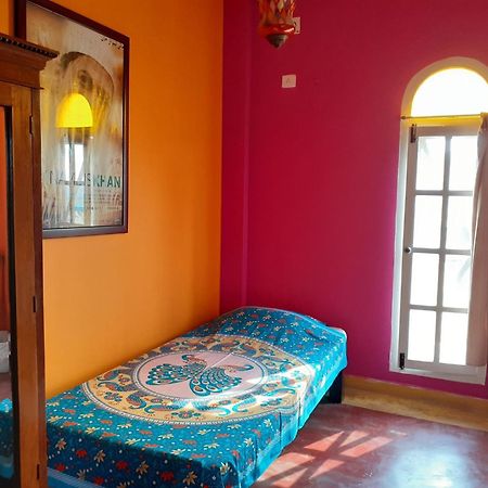 Holi-Wood Guesthouse Ποντισερί Εξωτερικό φωτογραφία