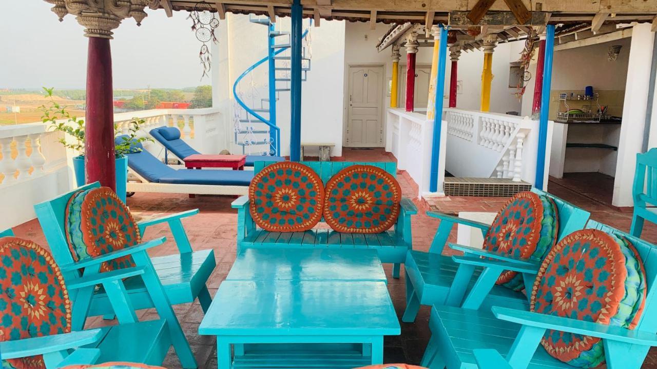 Holi-Wood Guesthouse Ποντισερί Εξωτερικό φωτογραφία