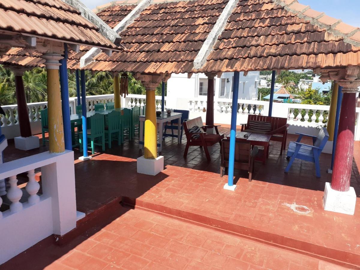 Holi-Wood Guesthouse Ποντισερί Εξωτερικό φωτογραφία