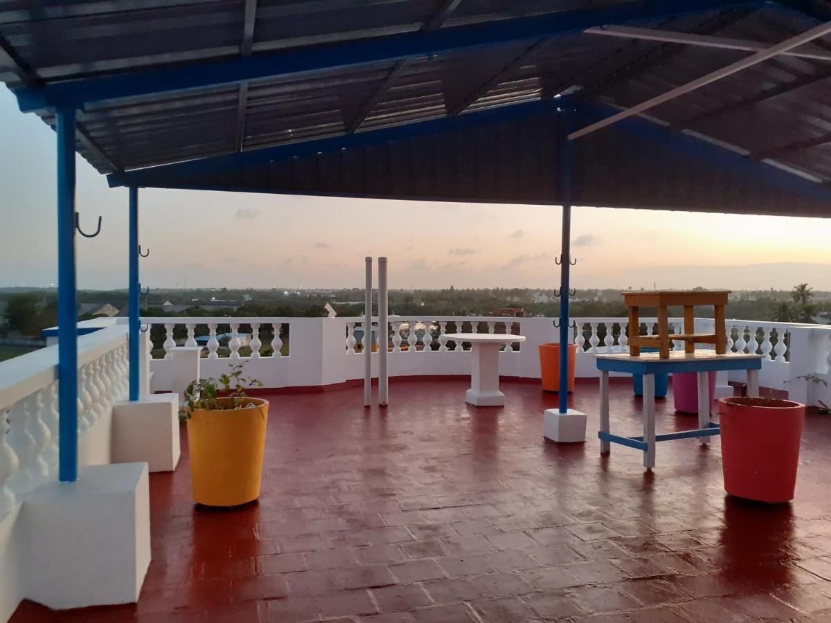 Holi-Wood Guesthouse Ποντισερί Εξωτερικό φωτογραφία