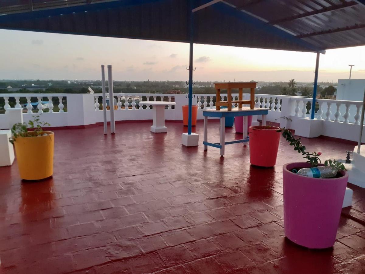 Holi-Wood Guesthouse Ποντισερί Εξωτερικό φωτογραφία