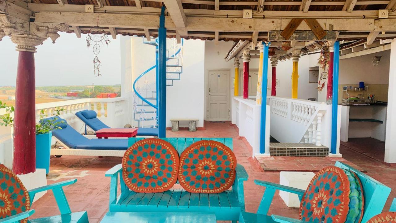 Holi-Wood Guesthouse Ποντισερί Εξωτερικό φωτογραφία