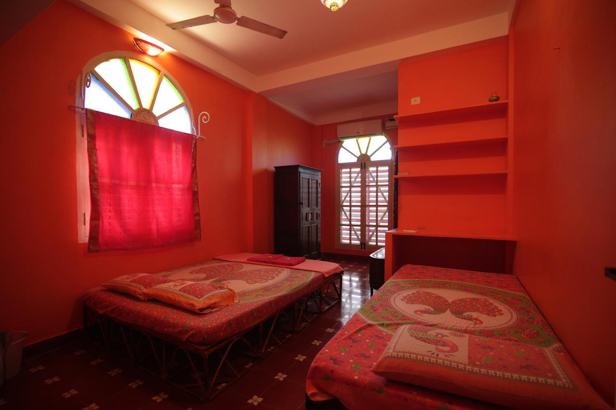 Holi-Wood Guesthouse Ποντισερί Εξωτερικό φωτογραφία