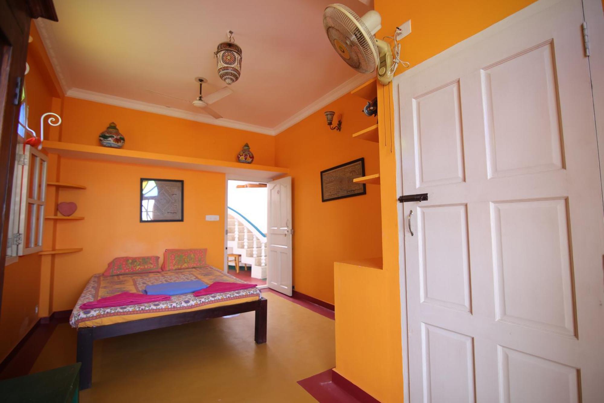 Holi-Wood Guesthouse Ποντισερί Εξωτερικό φωτογραφία