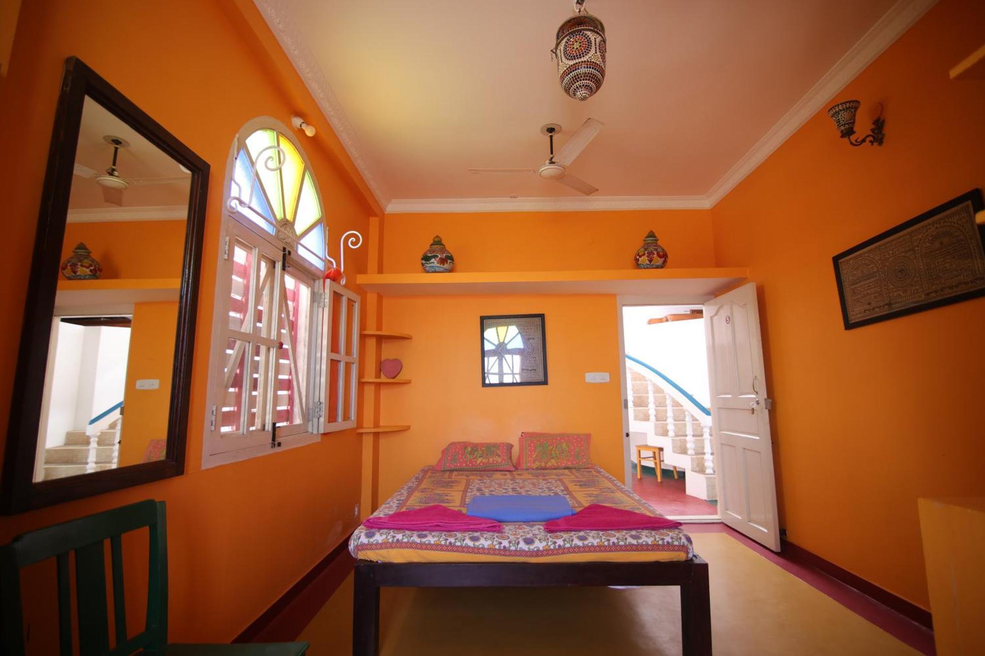 Holi-Wood Guesthouse Ποντισερί Εξωτερικό φωτογραφία
